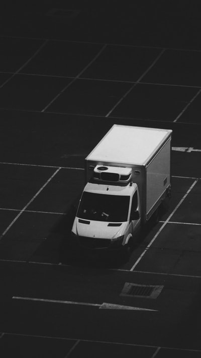 Gray photography in the white car
